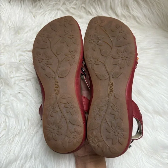 Keen Women's Red and Orange Sandals size 7 - Picture 7 of 9